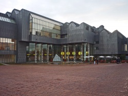 Museum Ludwig vom Heinrich-Böll-Platz